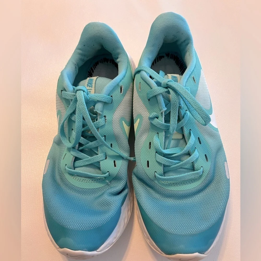 Nike Unisex Kids Revolution 5 D2n Sneakers - Blue/Green CW1410-300 - Size 5Y